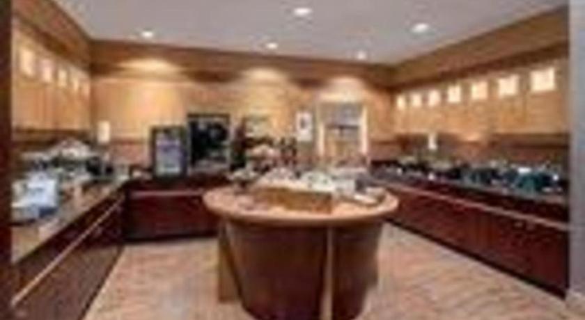 Hotel Fairfield & Downtown/inner Harbor 2*