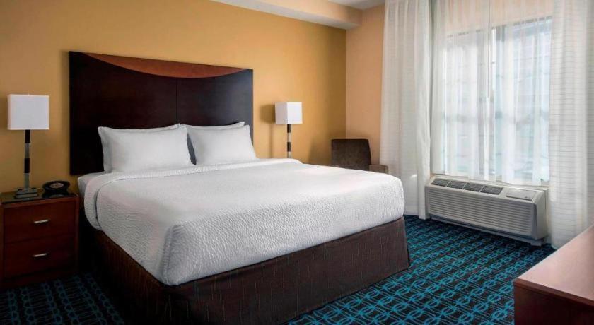Fairfield & Downtown/inner Harbor Hotel
